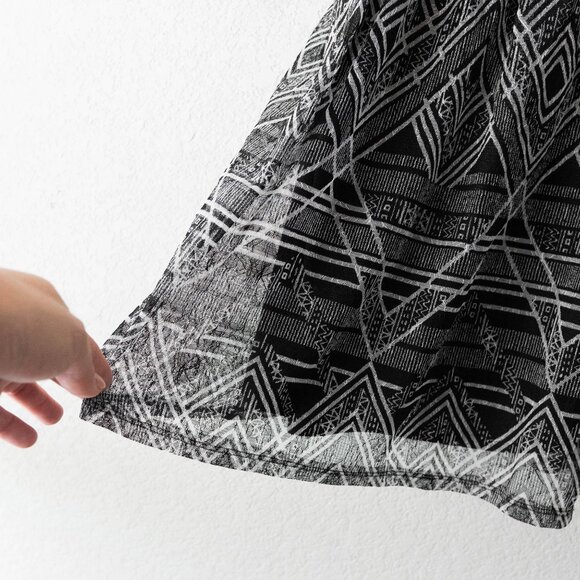 No Boundaries Women’s Size XL Black White Geometric Layered Y2K Strappy Dress - Picture 4 of 7